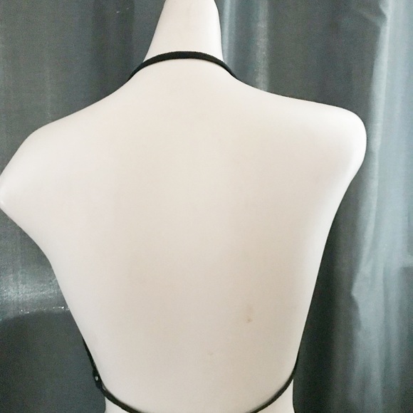 Black Caged Double V Body Harness - Picture 5 of 5